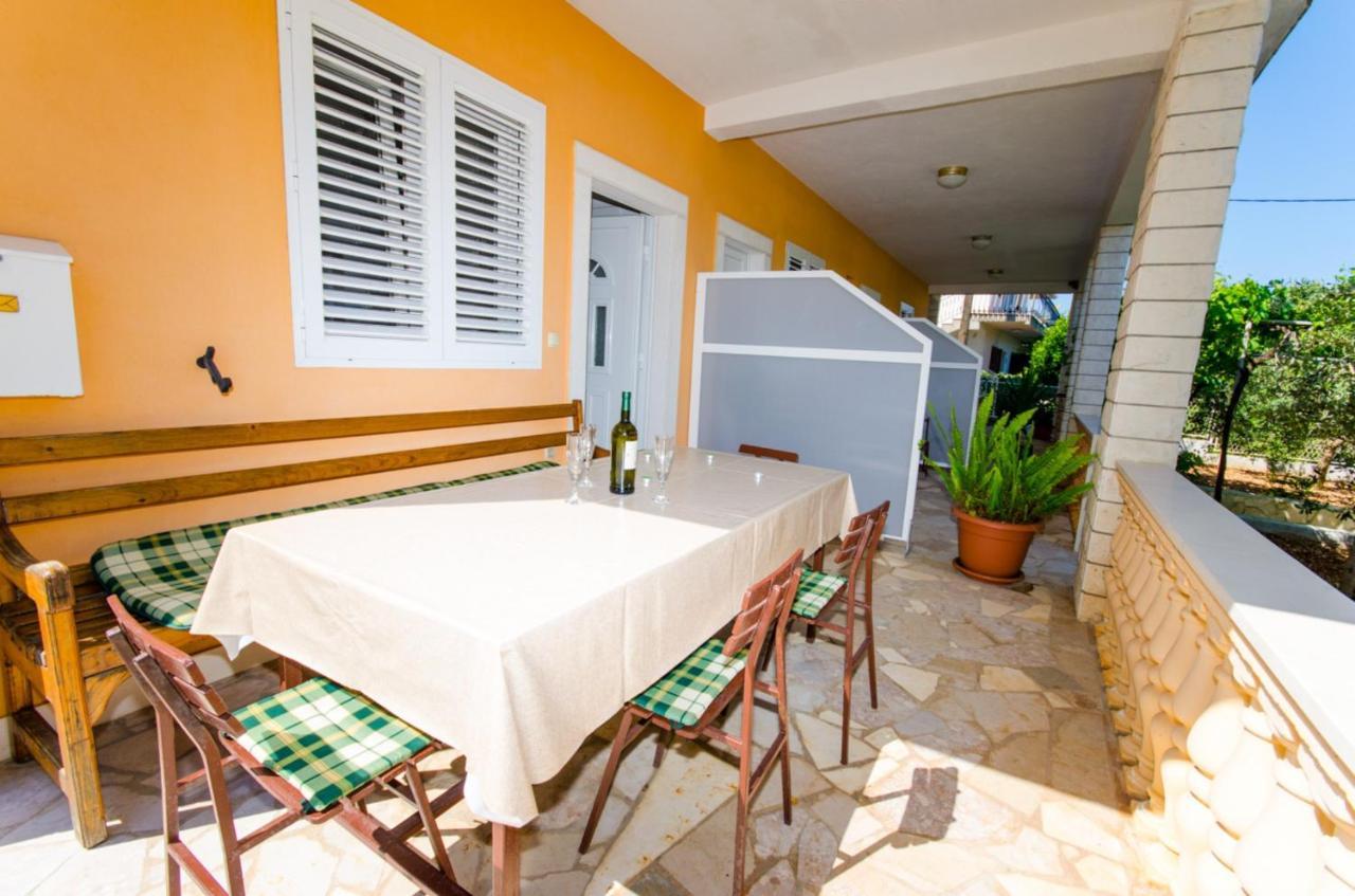 Apartments Ivana โตรกีร์ ภายนอก รูปภาพ