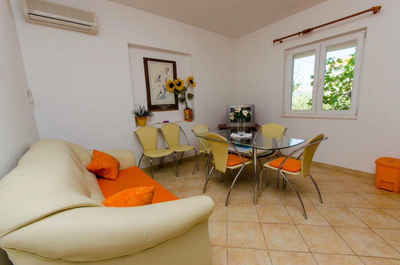Apartments Ivana โตรกีร์ ภายนอก รูปภาพ
