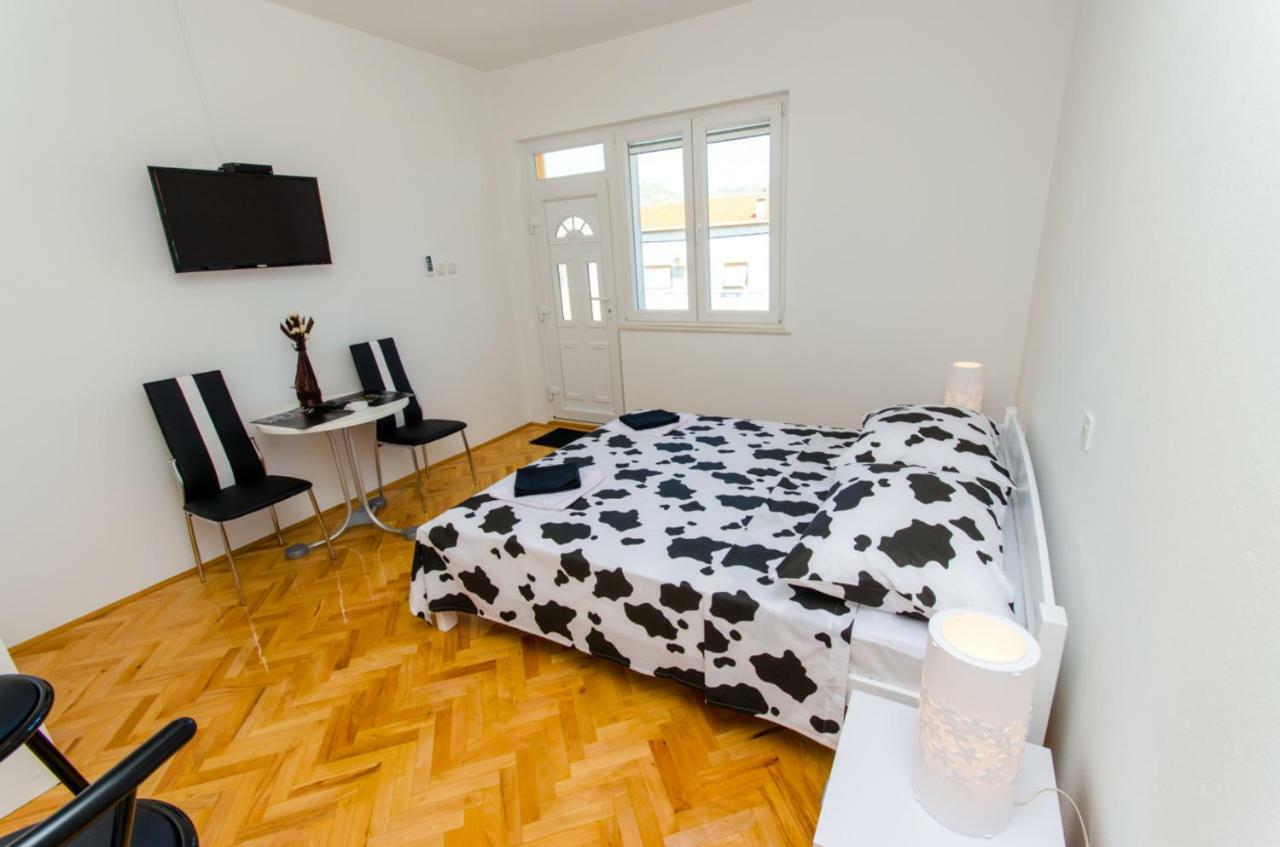 Apartments Ivana โตรกีร์ ภายนอก รูปภาพ